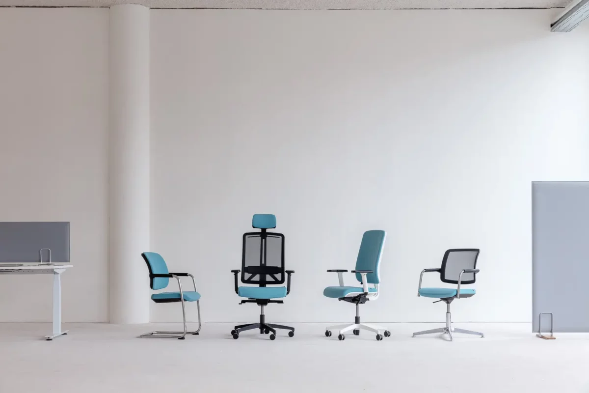 Siège RIM avec empiétement et roulettes. Fournisseur de mobilier de bureau sièges et fauteuils sur mesure de qualité