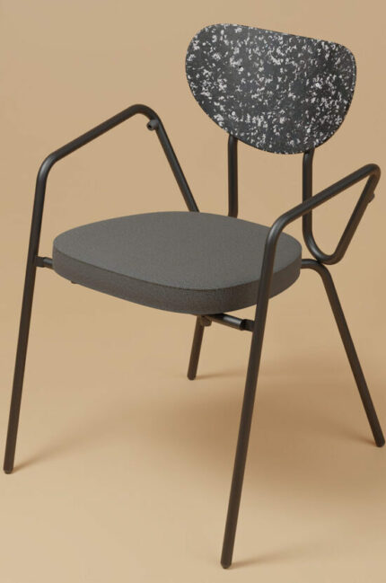 2 sieges kyrielle furniture for good design creation studio Mobilier de bureau de qualité en ligne pour professionnel