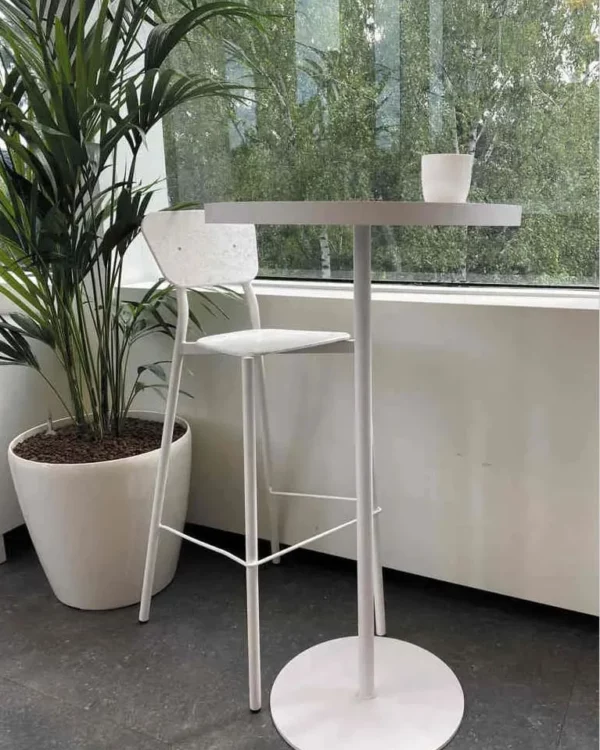 Tabouret haut Mahaut Furniture for Good Design creation studio encironnement Fabrication de meubles de bureau personnalisés