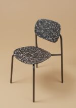 chaise matériaux recyclés Fabrication de meubles de bureau personnalisés