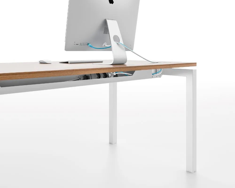 Optez pour un bureau ergonomique et abordable ! Columbia et Teos offrent qualité, design et fonctionnalité pour tous les espaces de travail.