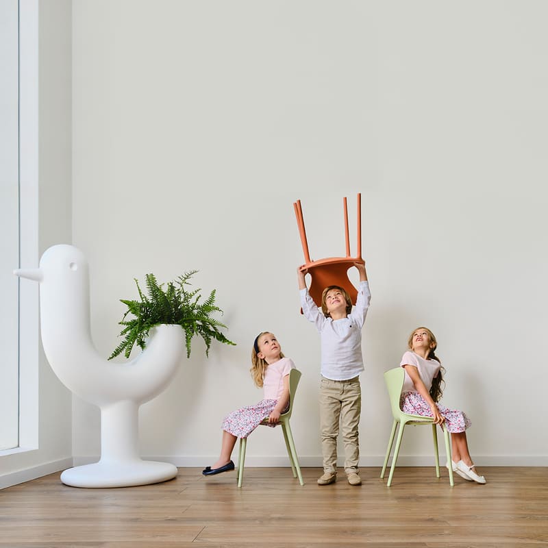 Ambiance Chaise Love pour enfant design moderne et ergonomique design creation studio