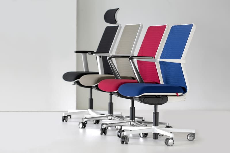 Gamme siège equis tapissé solution de mobilier de bureau siège et fauteuil pour professionnel Designcreationstudio