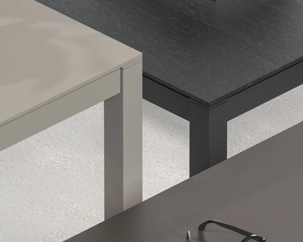 Un design révolutionnaire qui marie fonctionnalité et élégance, avec un support en méthacrylate transparent offrant légèreté et stabilité à cette table moderne.