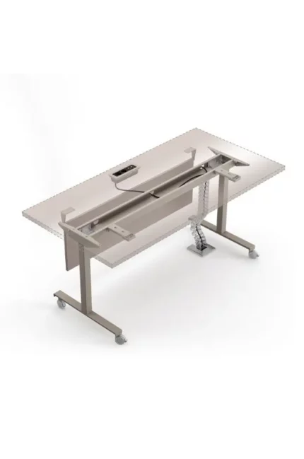 Table multifonctionnelle Club : La table Club avec plateau rabattable et roulettes, idéale pour des aménagements flexibles dans les salles polyvalentes. Système de fixation intégré pour relier les tables entre elles.