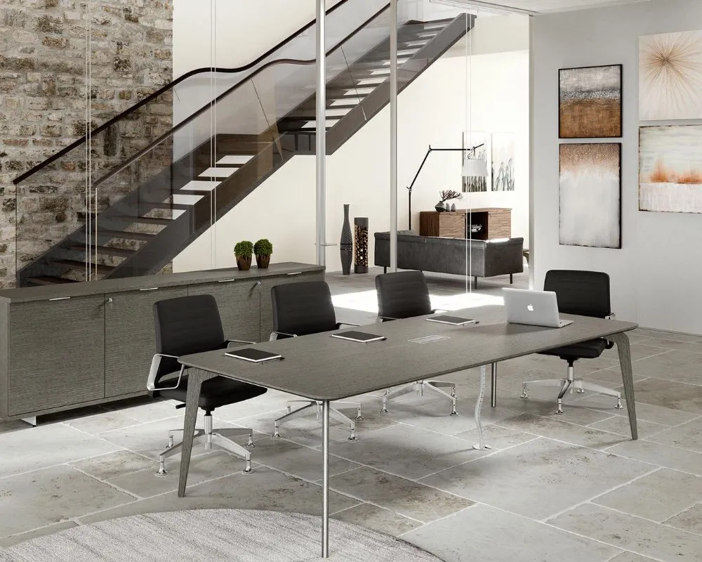 Table de réunion moderne Blade X, parfaite pour un environnement professionnel, avec une base originale en métal.