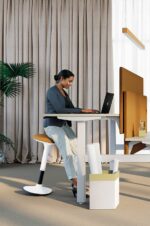 Tabouret Design T03 mis en scène avec un bureau