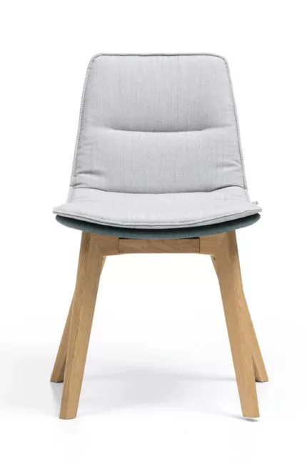 chaise professionnelle pour salle de restauration détente et coworking pieds bos revetement tissu professionnel