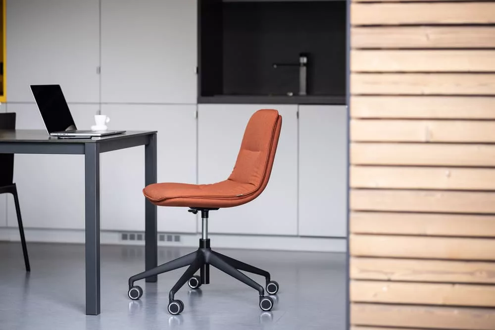 Siège pivotant d'intérieur polyvalent design en tissu