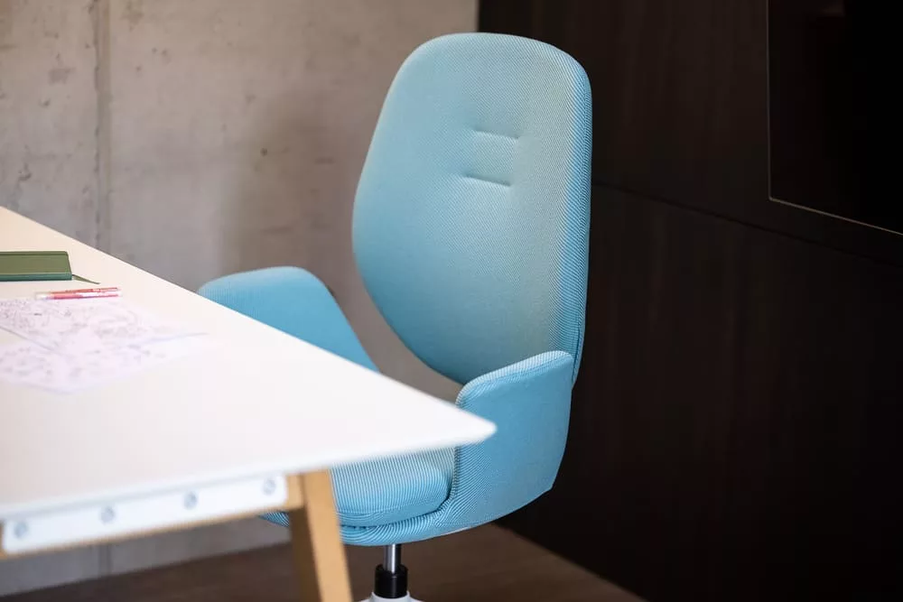 Fauteuil de bureau confortable pour espace de télétravail et home office de qualité professionnel